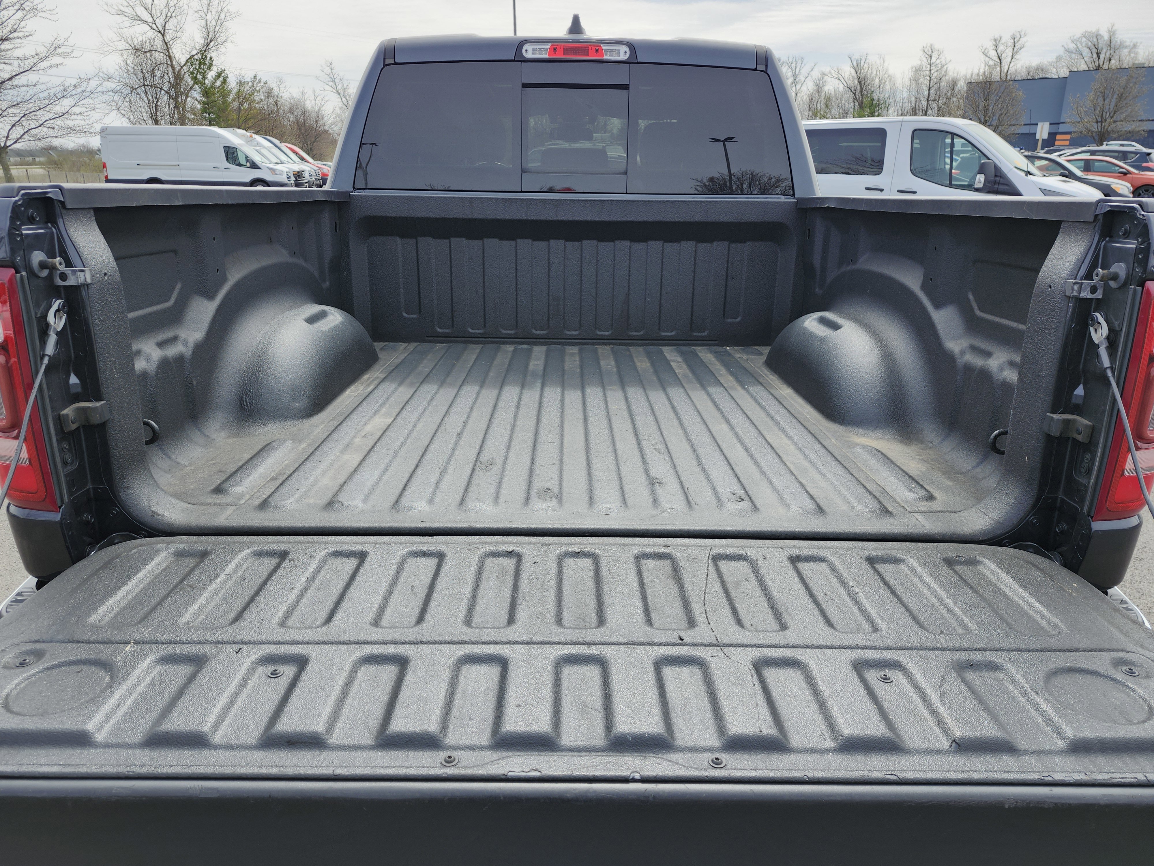 Used 2020 RAM 1500 Laramie AWD/4WD image 25