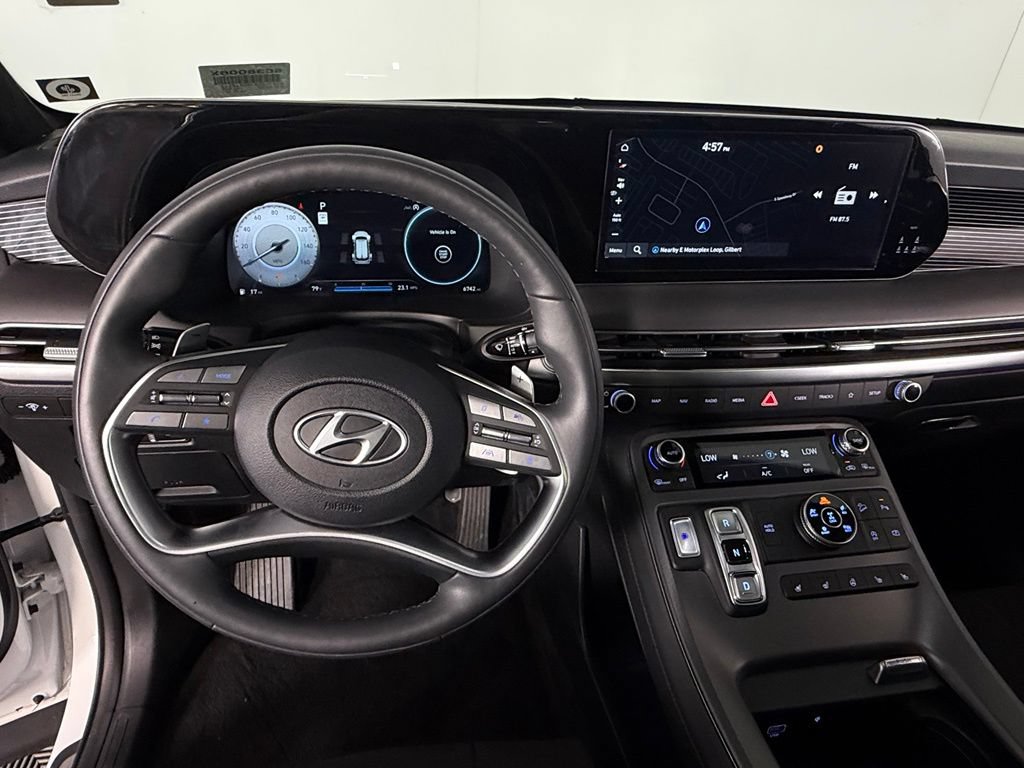 Used 2025 Hyundai Palisade Calligraphy AWD/4WD image 13