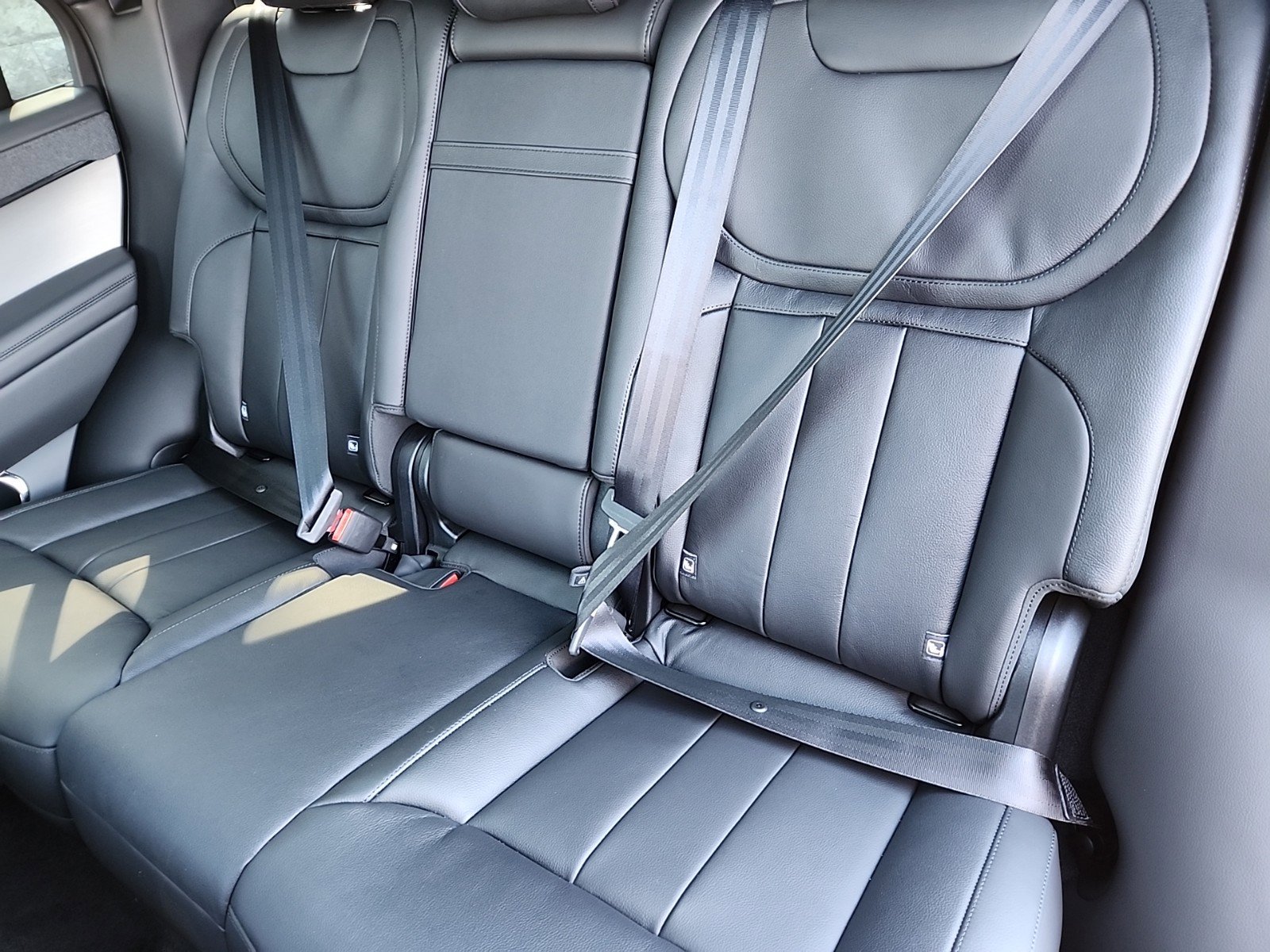 Certified 2025 Land Rover Range Rover Sport image 25