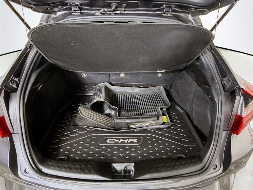 Certified 2019 Toyota C-HR LE image 27