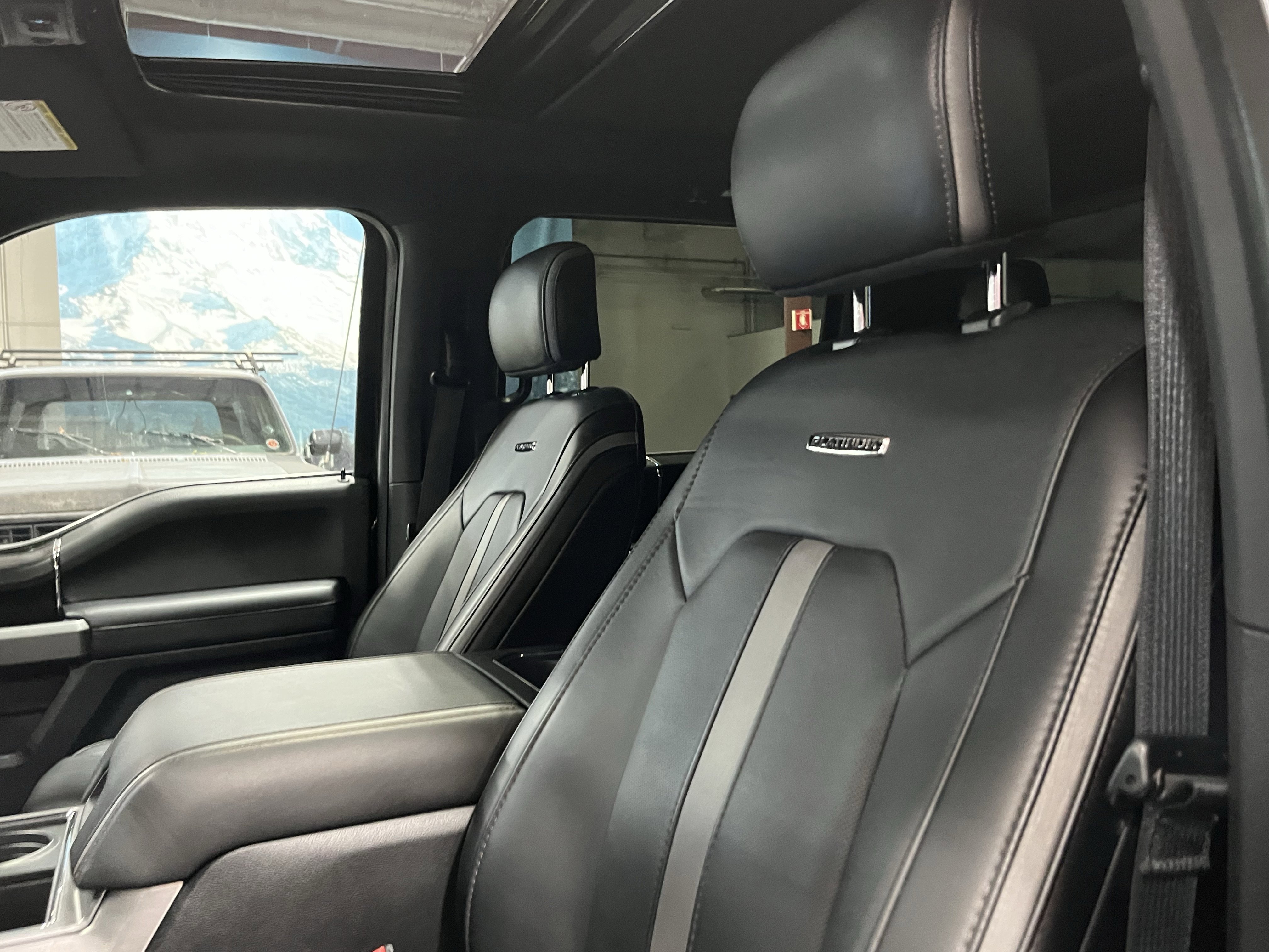 Used 2018 Ford F450 Platinum w/ Platinum Ultimate Package AWD/4WD image 19