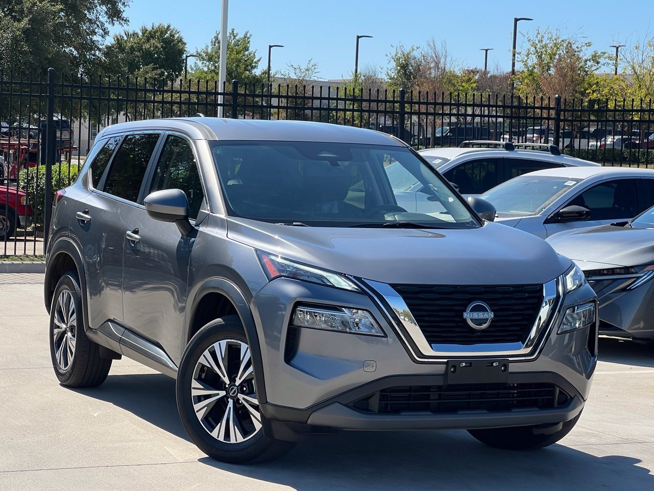 Used 2023 Nissan Rogue SV