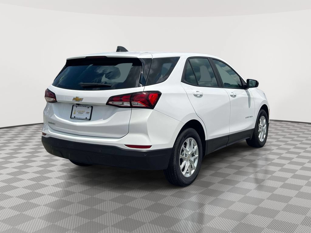 Used 2024 Chevrolet Equinox LS w/ Driver Confidence II Package FWD image 5