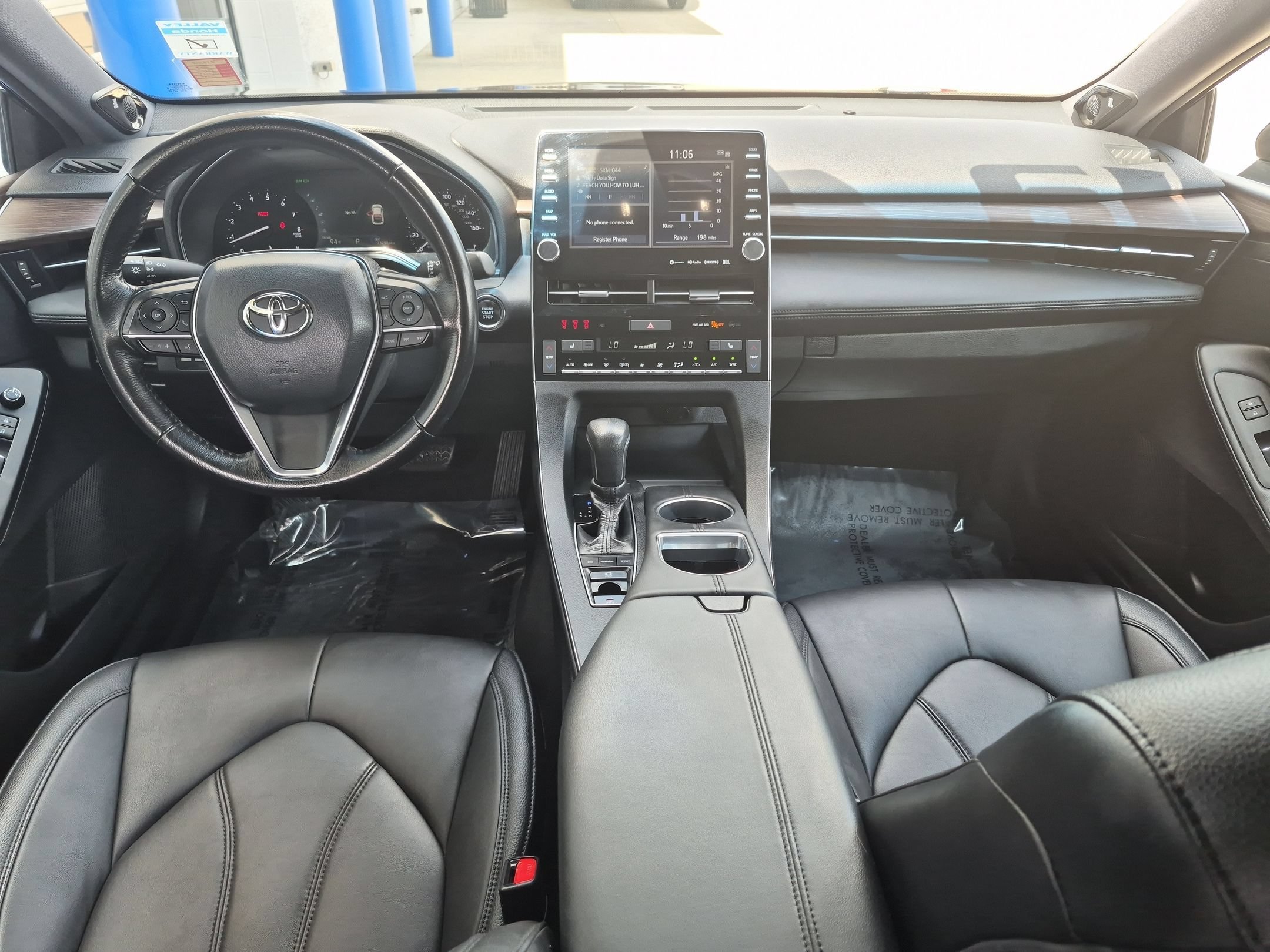 Used 2019 Toyota Avalon XLE w/ Moonroof Package FWD image 24