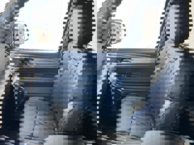 New 2025 Jeep Wagoneer 4WD w/ HD Trailer Tow Package image 7