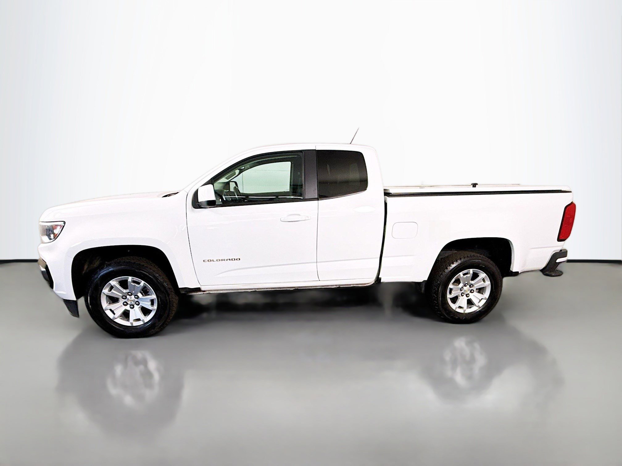 Used 2022 Chevrolet Colorado LT w/ Fleet Safety Package RWD image 6
