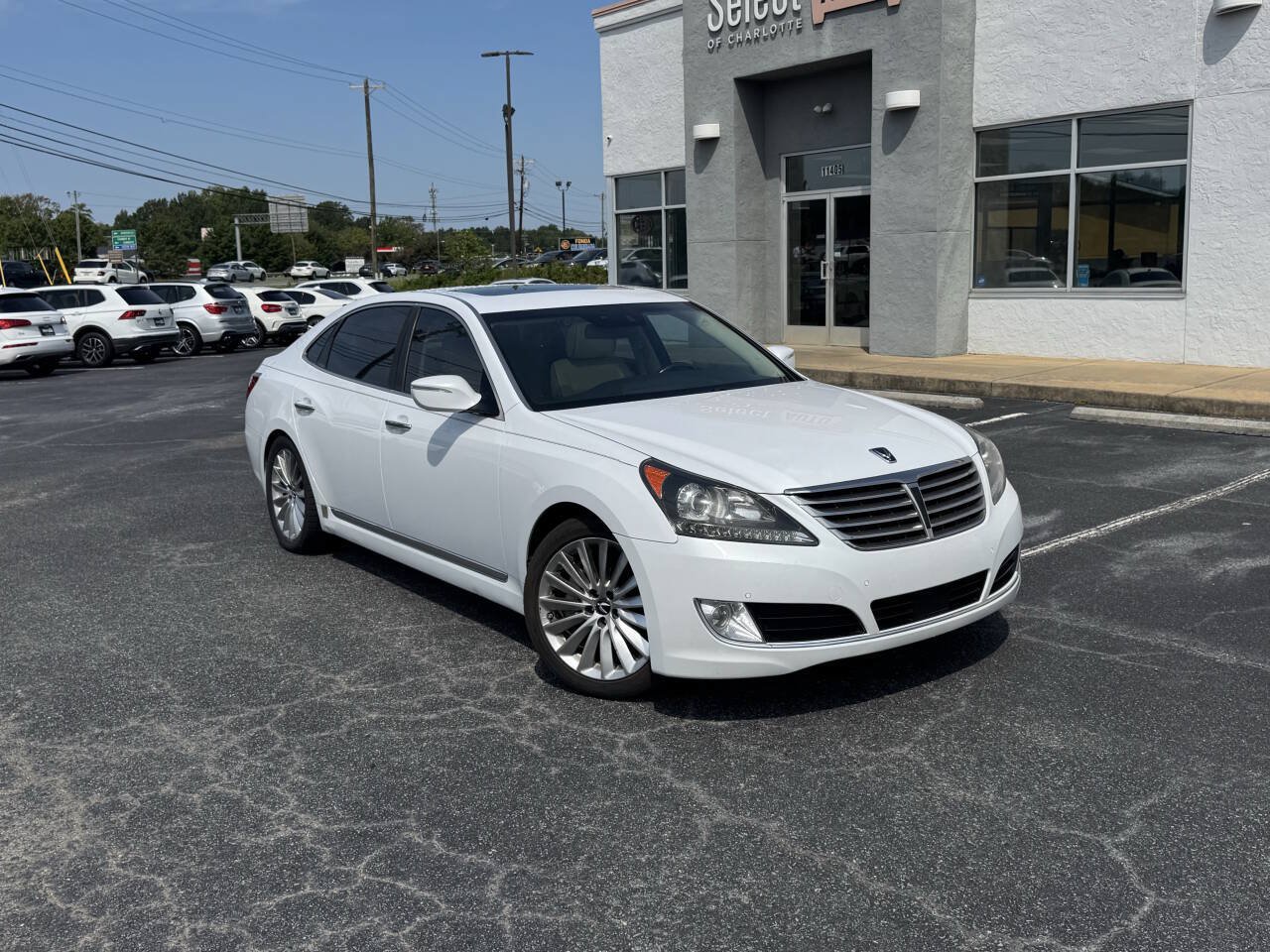 Used 2014 Hyundai Equus Signature RWD image 7