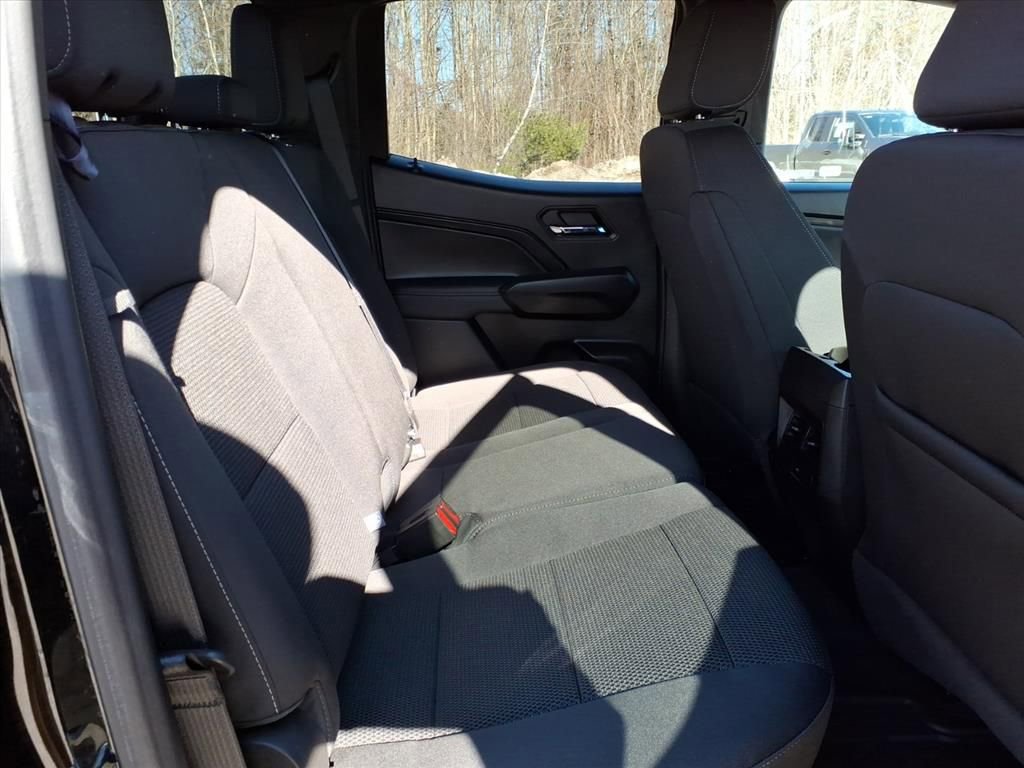 Used 2024 GMC Canyon Elevation image 10