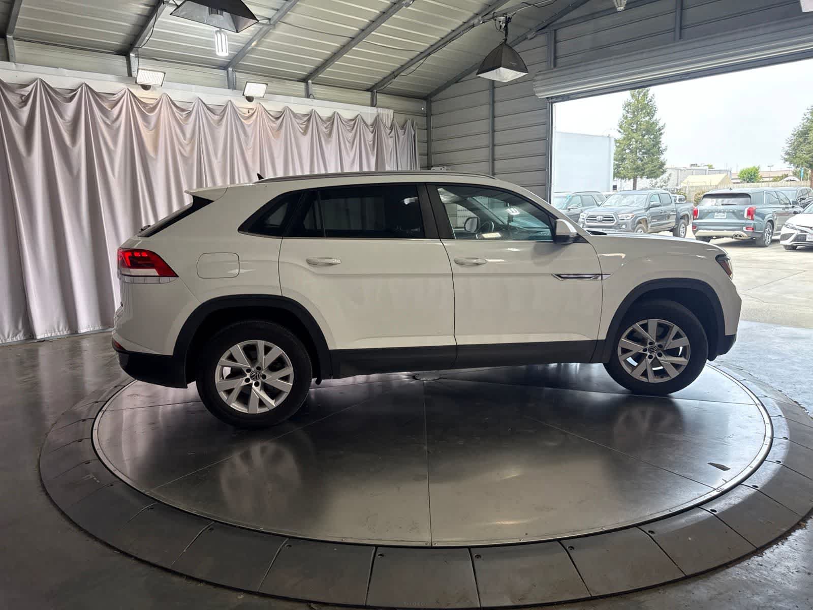 Used 2020 Volkswagen Atlas Cross Sport S AWD/4WD image 4