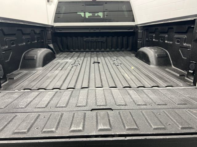 Used 2022 GMC Sierra 2500 AT4 w/ AT4 Premium Plus Package image 16