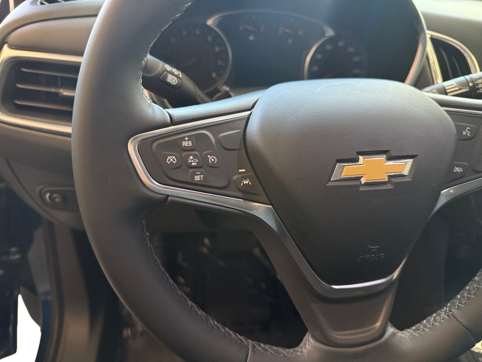 Used 2021 Chevrolet Equinox LT AWD/4WD image 24