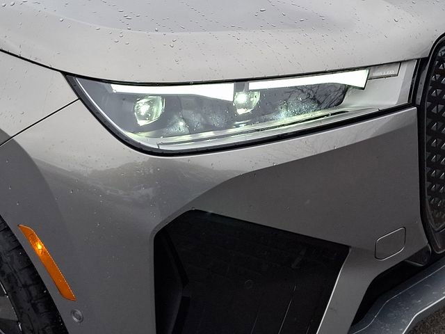 Used 2024 BMW iX xDrive50 w/ Premium Package image 11