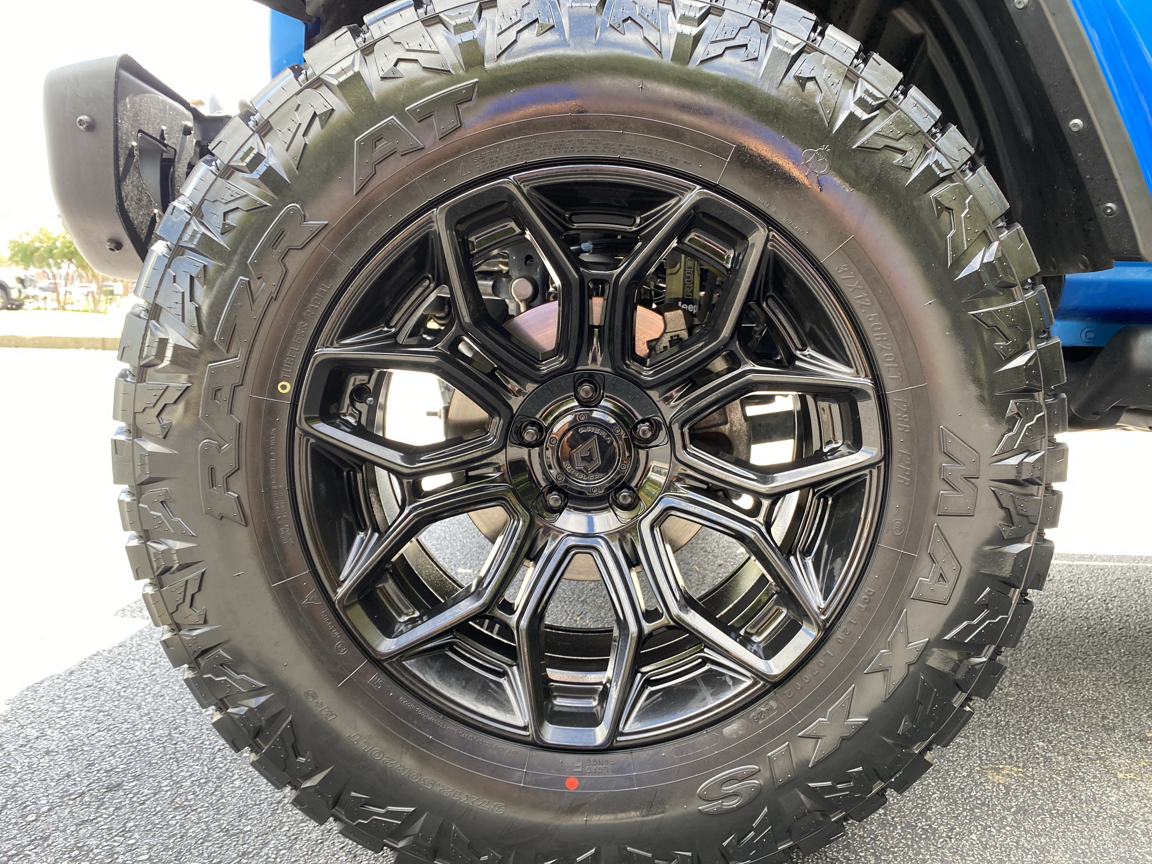 Used 2023 Jeep Wrangler Unlimited Rubicon 392 w/ Trailer Tow Package AWD/4WD image 44