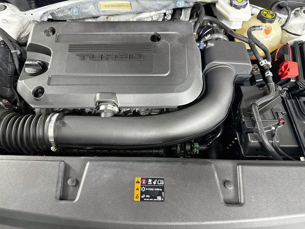Used 2022 Buick Envision Essence w/ Technology Package I FWD image 32
