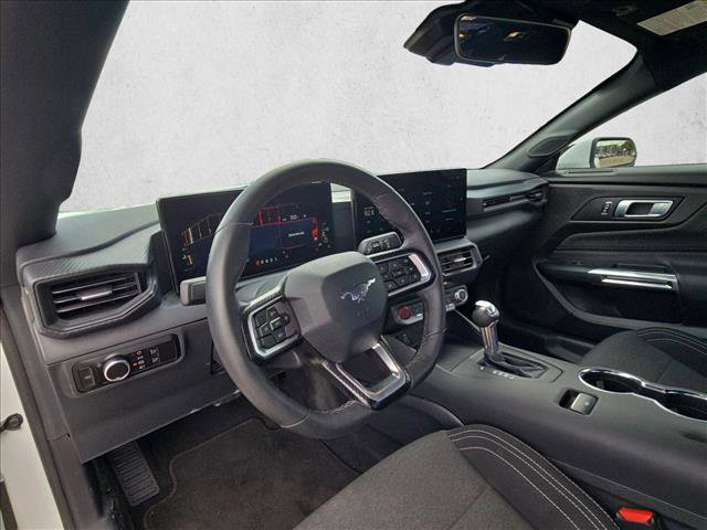 Used 2025 Ford Mustang Coupe RWD image 10