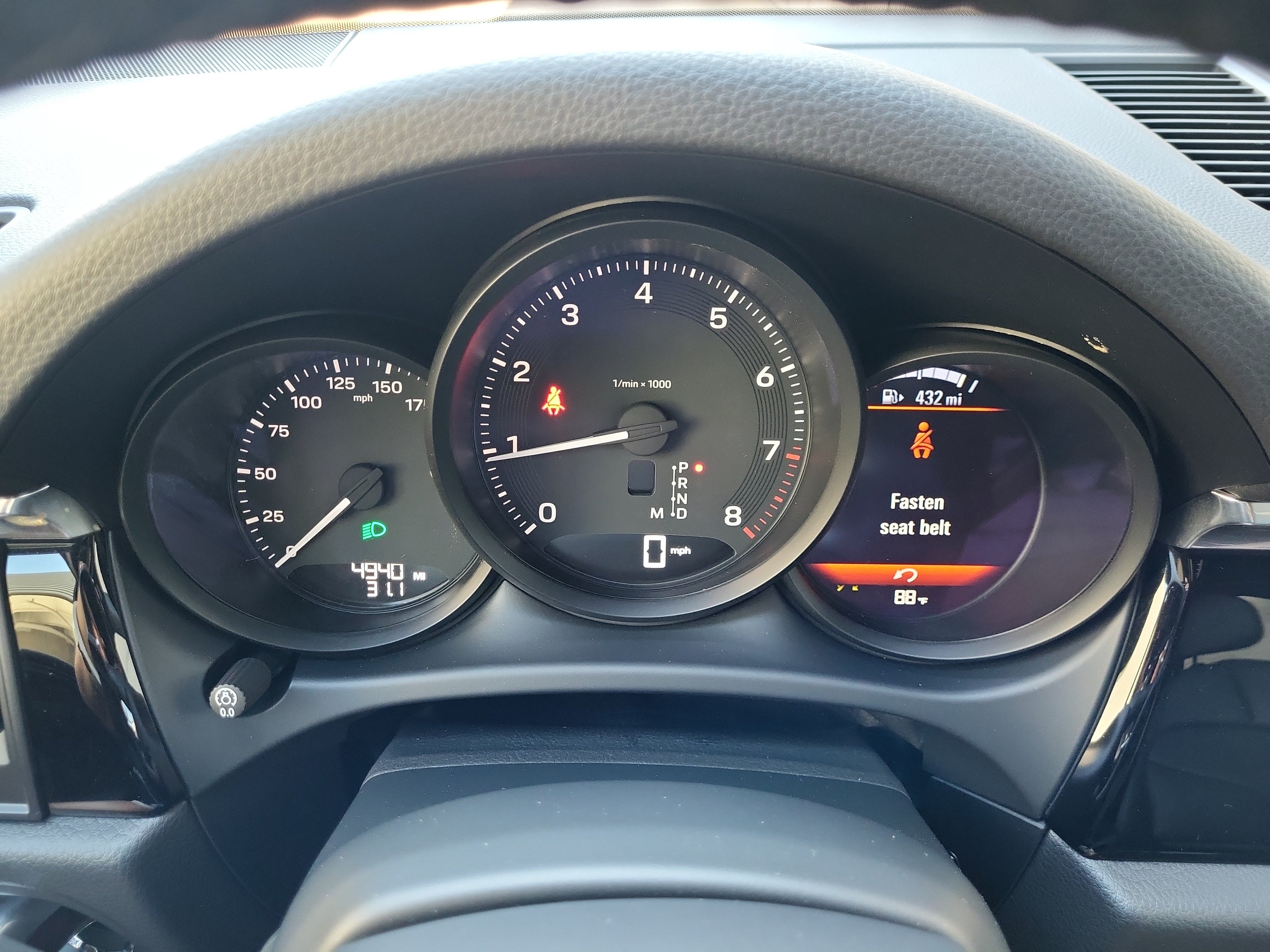Certified 2026 Porsche Macan AWD/4WD image 30