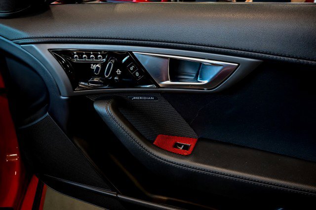 Used 2014 Jaguar F-TYPE S image 24