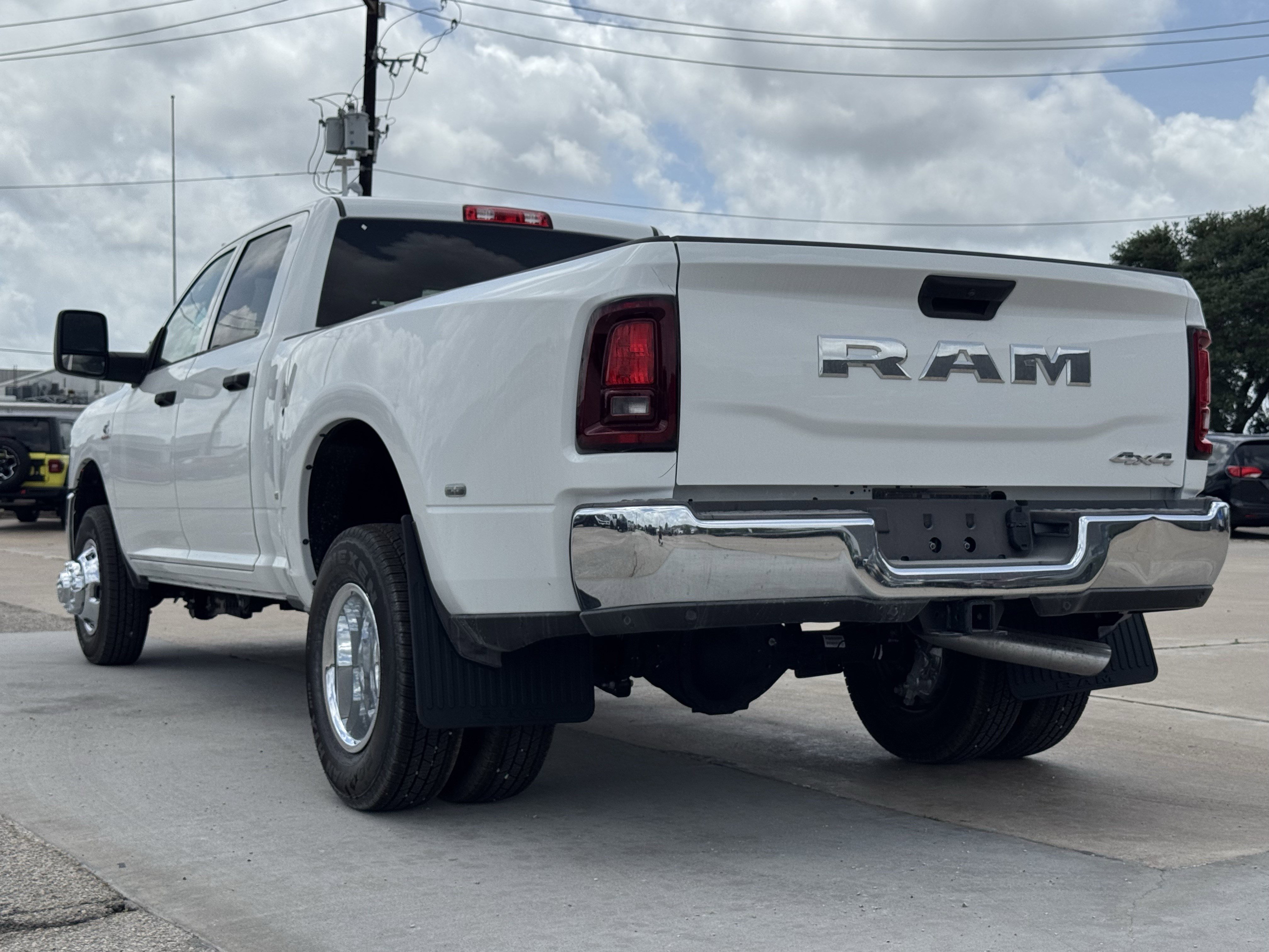 New 2026 RAM 3500 Tradesman AWD/4WD image 8