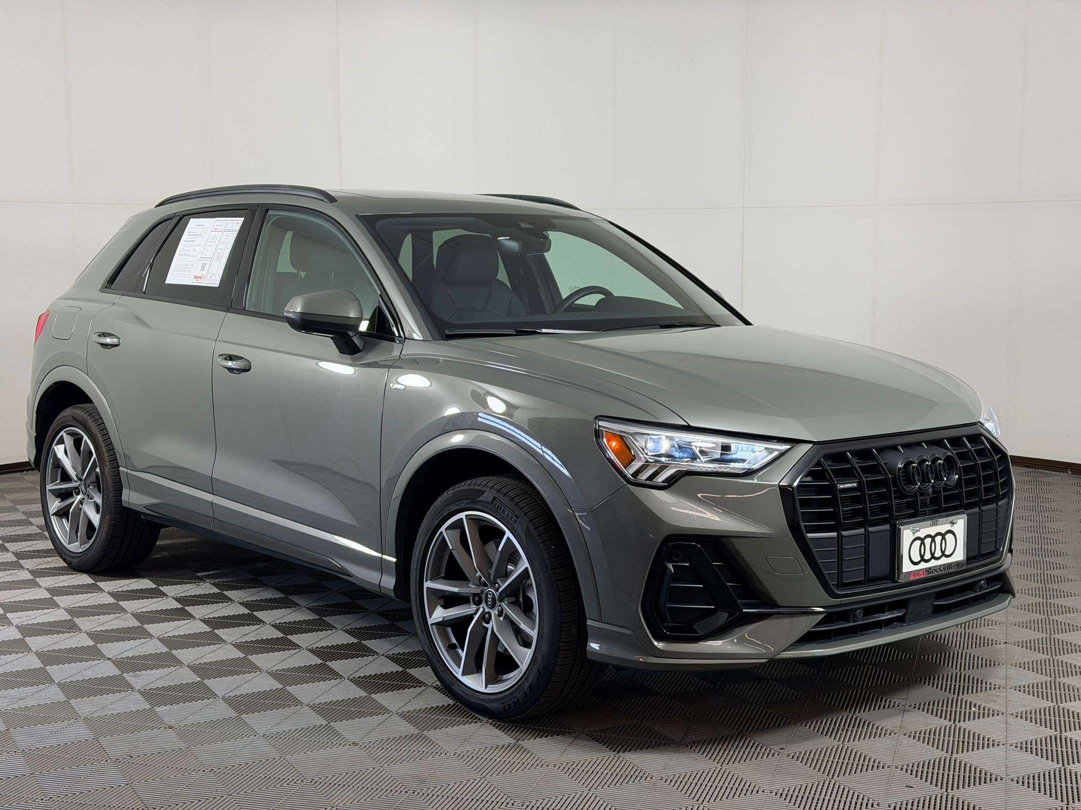 Certified 2022 Audi Q3 2.0T Premium Plus w/ Premium Plus Package AWD/4WD image 7