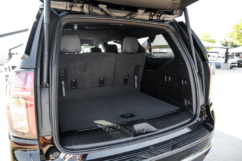 Used 2024 Chevrolet Suburban LT RWD image 56