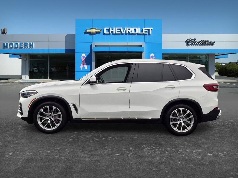 Used 2021 BMW X5 xDrive40i w/ Premium Package 2 AWD/4WD image 2