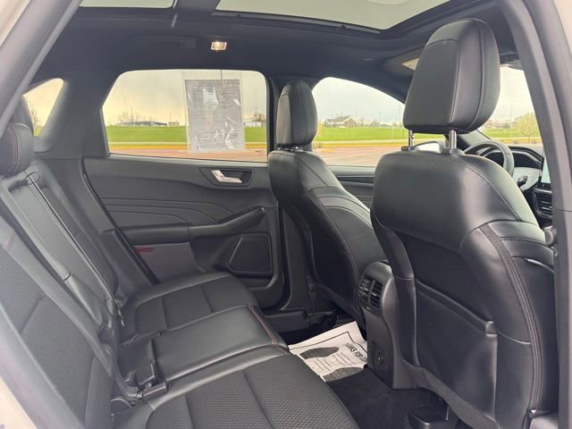 Used 2024 Ford Escape ST-Line w/ Tech Pack #1 AWD/4WD image 27