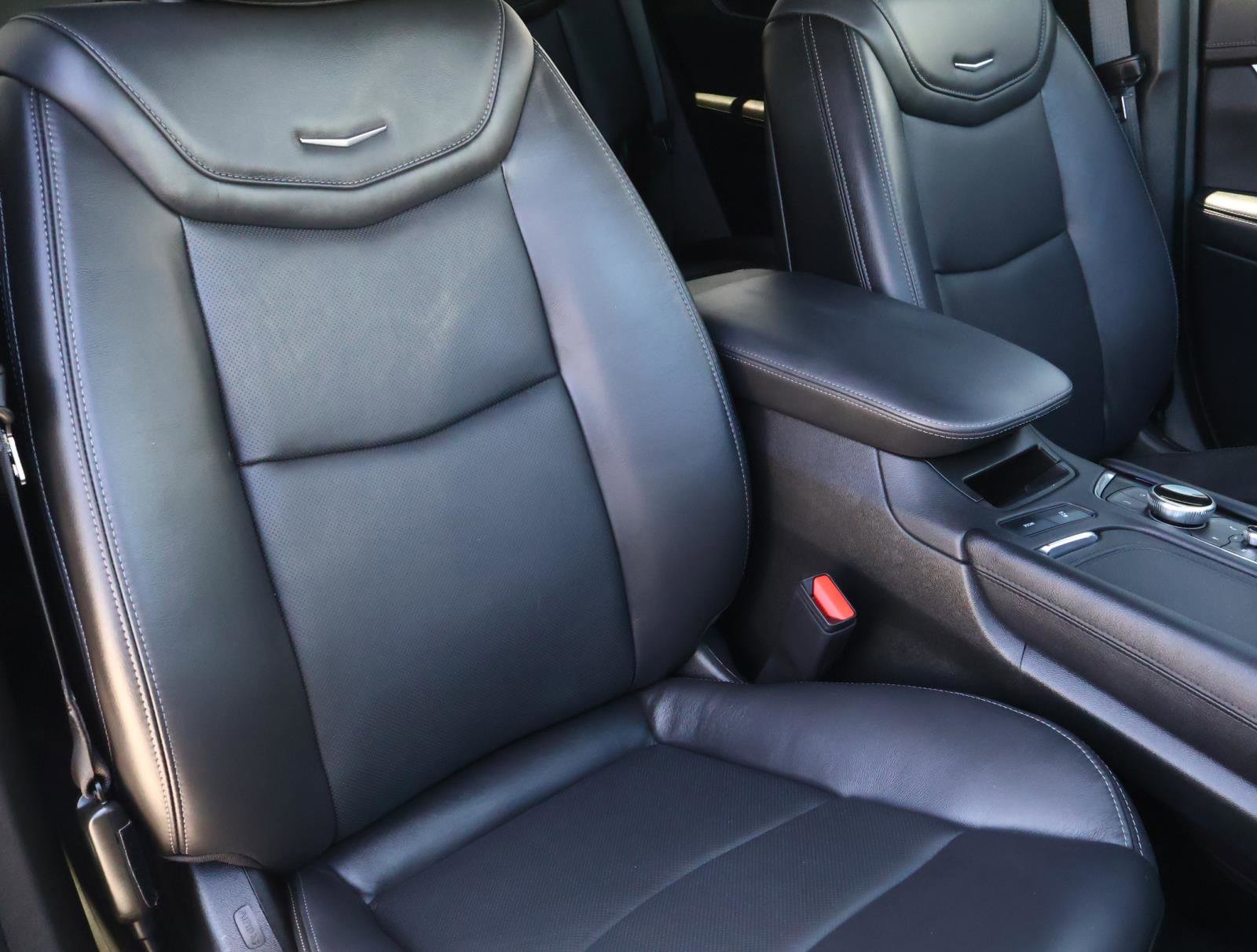 Used 2023 Cadillac XT6 Premium Luxury FWD image 22