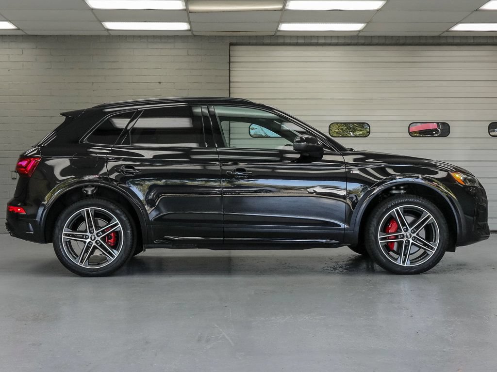 Used 2024 Audi Q5 e Premium Plus w/ Premium Plus Package AWD/4WD image 3
