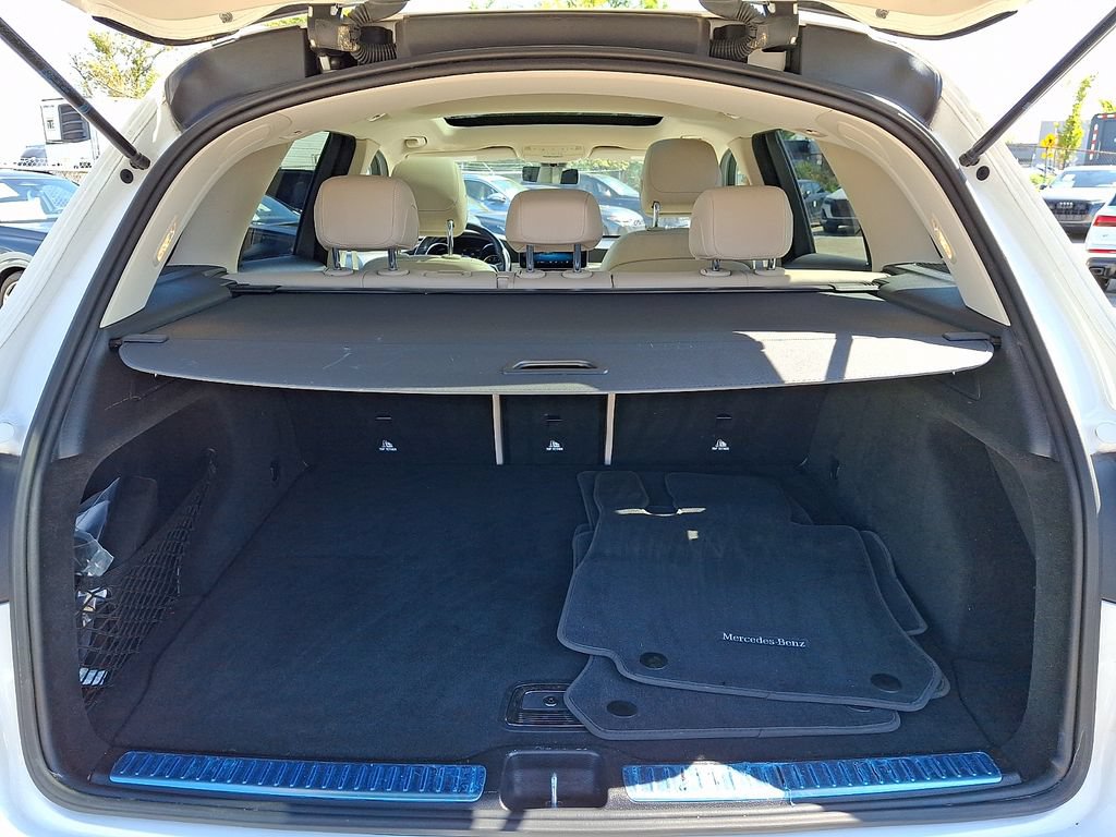 Used 2021 Mercedes-Benz GLC 300 4MATIC image 29