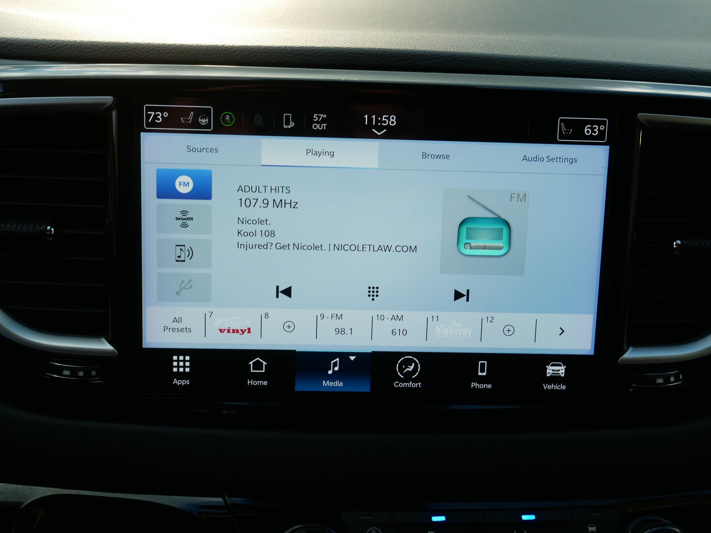 Used 2023 Chrysler Pacifica Touring-L FWD image 22