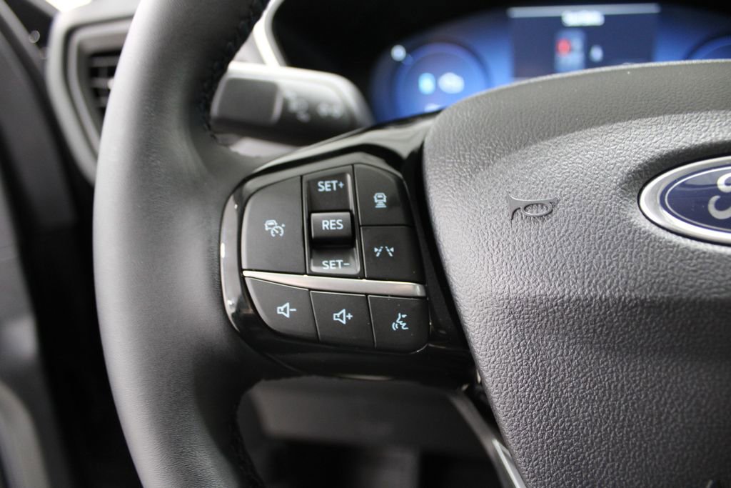 New 2025 Ford Escape SE w/ PHEV Premium Package image 37