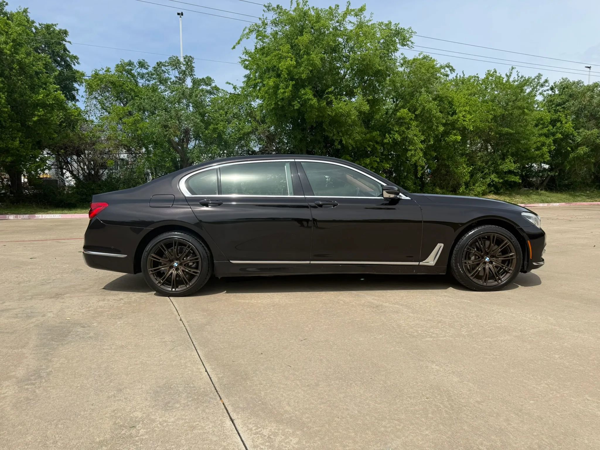 Used 2016 BMW 750i xDrive AWD/4WD image 6