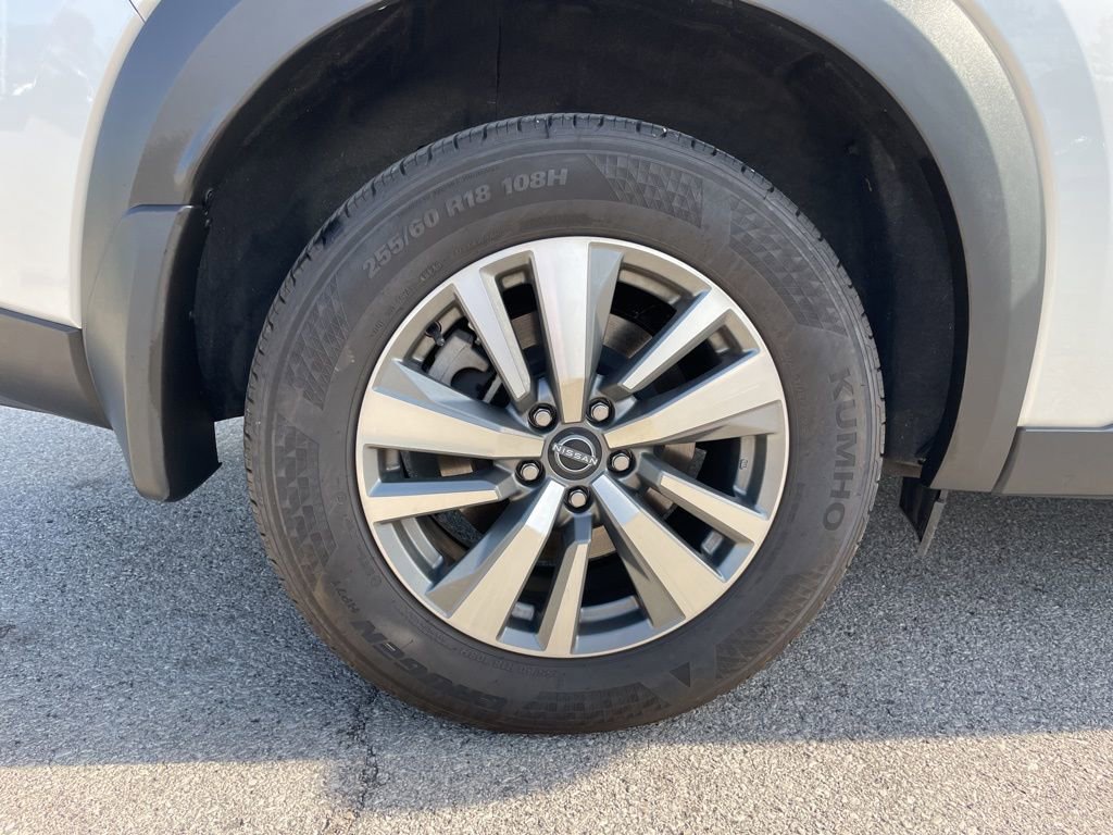 Used 2025 Nissan Pathfinder SL AWD/4WD image 58