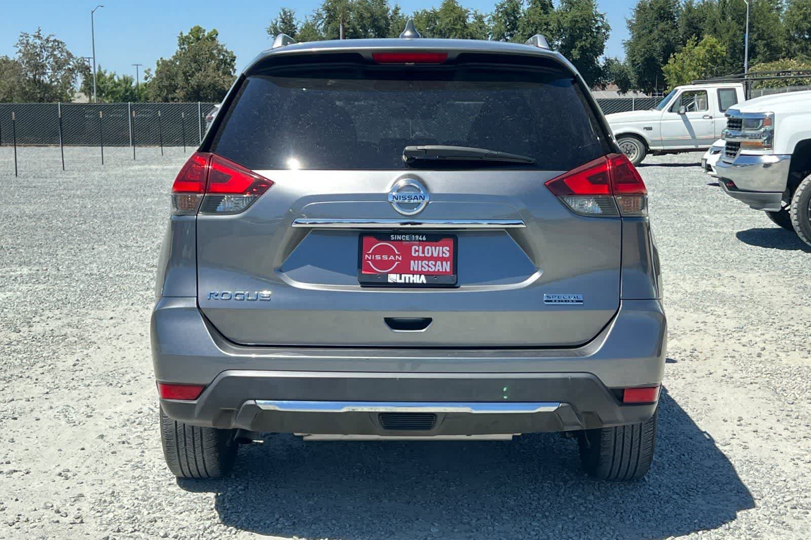 Used 2019 Nissan Rogue S w/ Special Edition Package FWD image 8