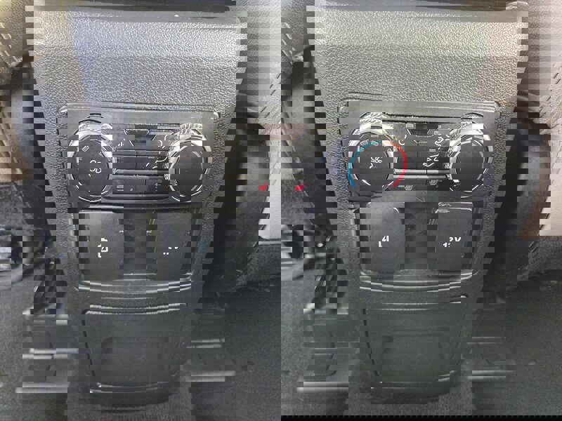 Used 2023 Ford Explorer Limited image 13