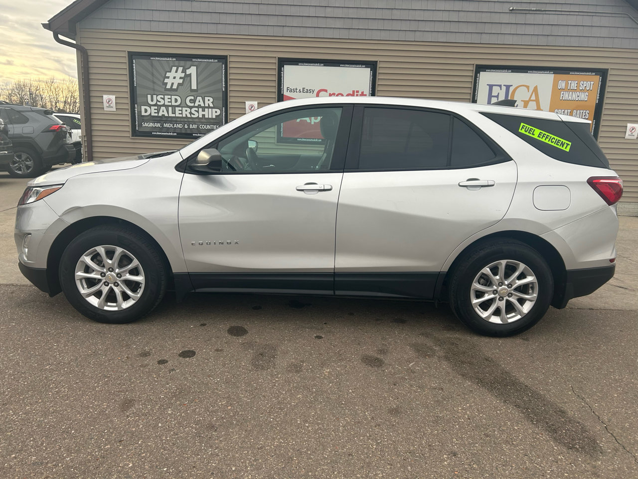 Used 2021 Chevrolet Equinox LS w/ LS Convenience Package image 8