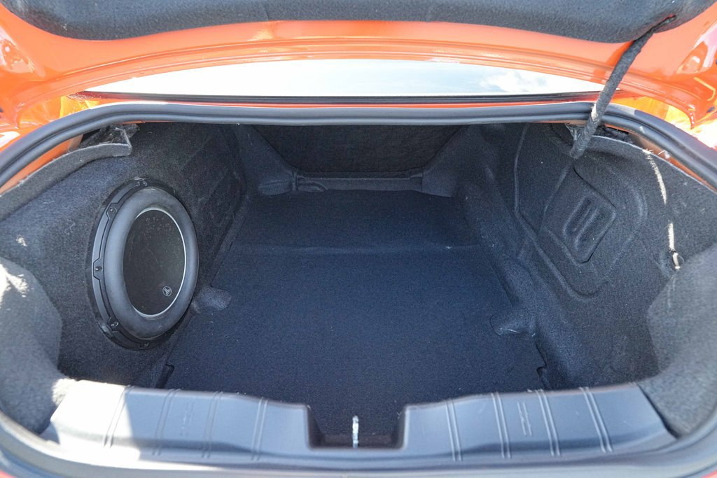 Used 2019 Chevrolet Camaro ZL1 RWD image 18