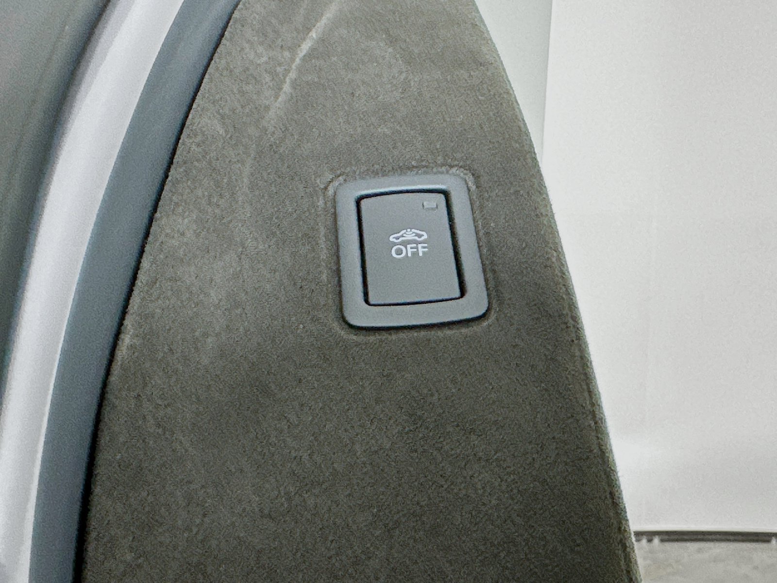 Used 2024 Lamborghini Revuelto AWD/4WD image 35