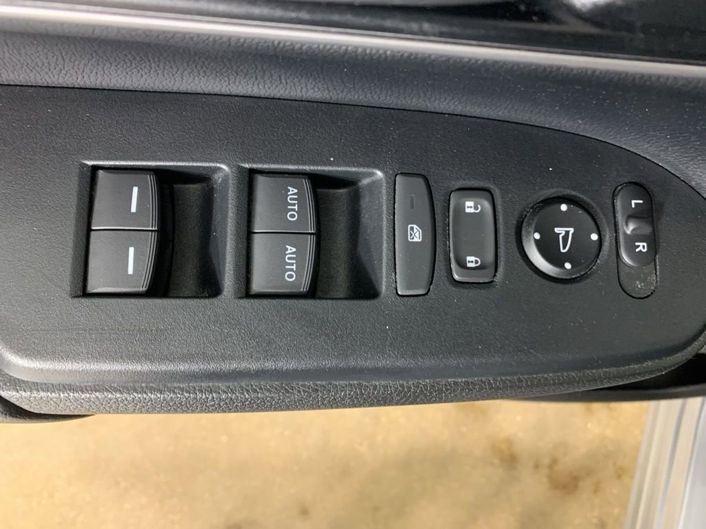 Used 2022 Honda CR-V Touring image 18