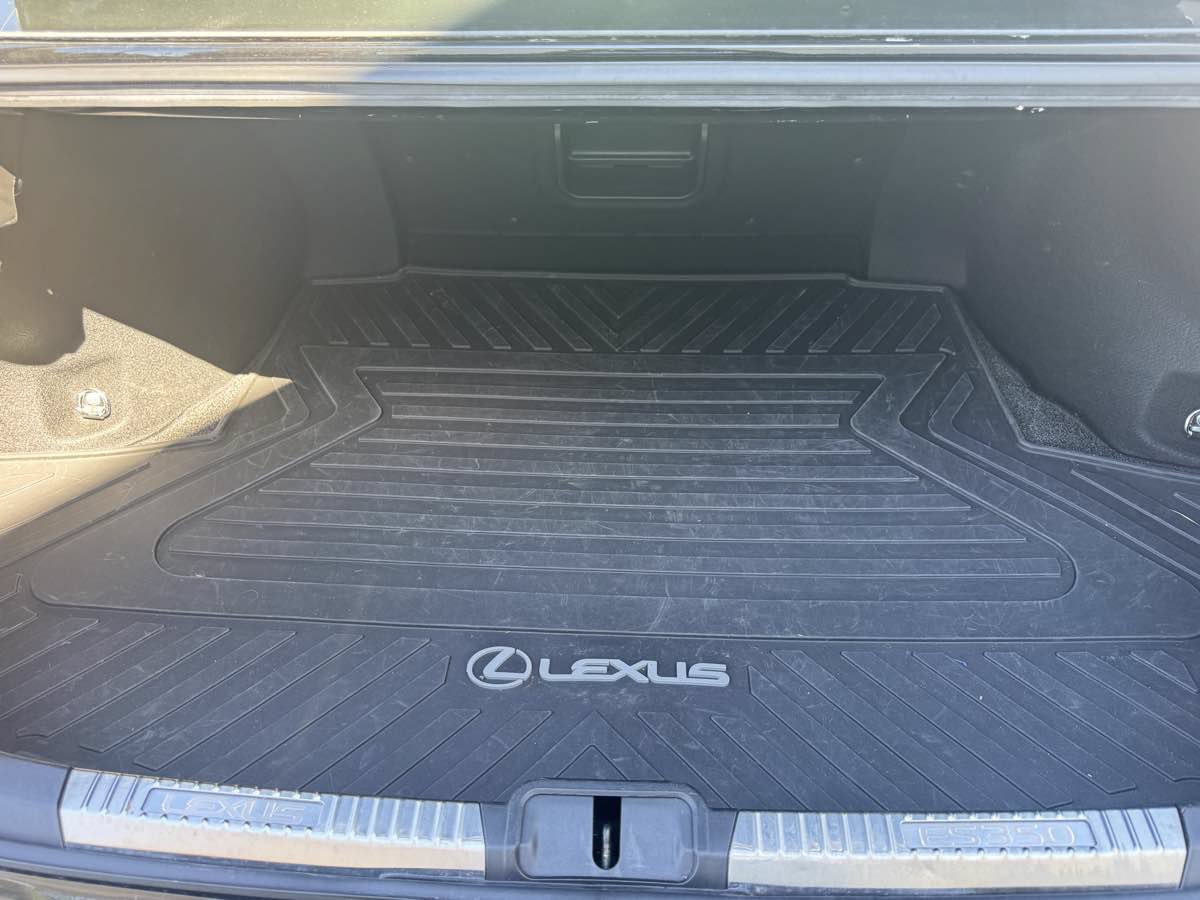 Used 2023 Lexus ES 350 w/ Premium Package FWD image 21