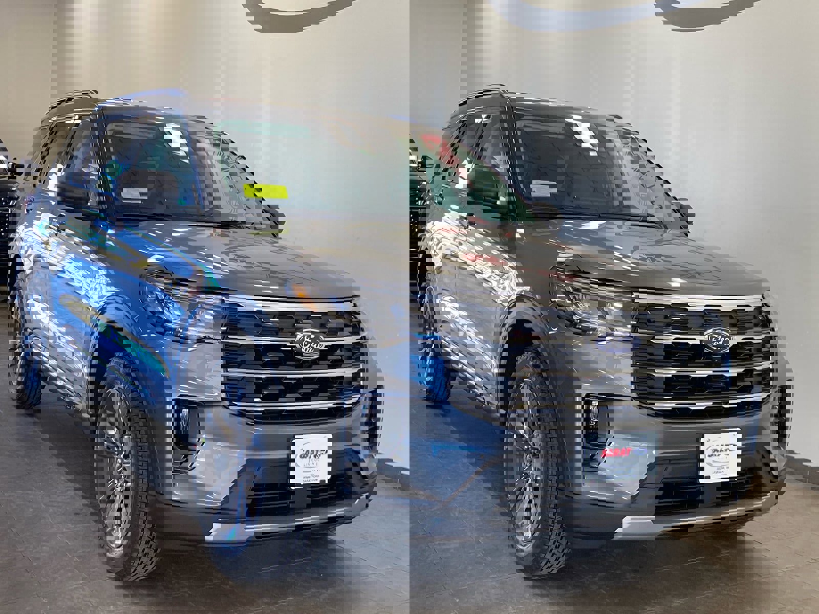 New 2026 Ford Explorer Active w/ Active Comfort Package image 2