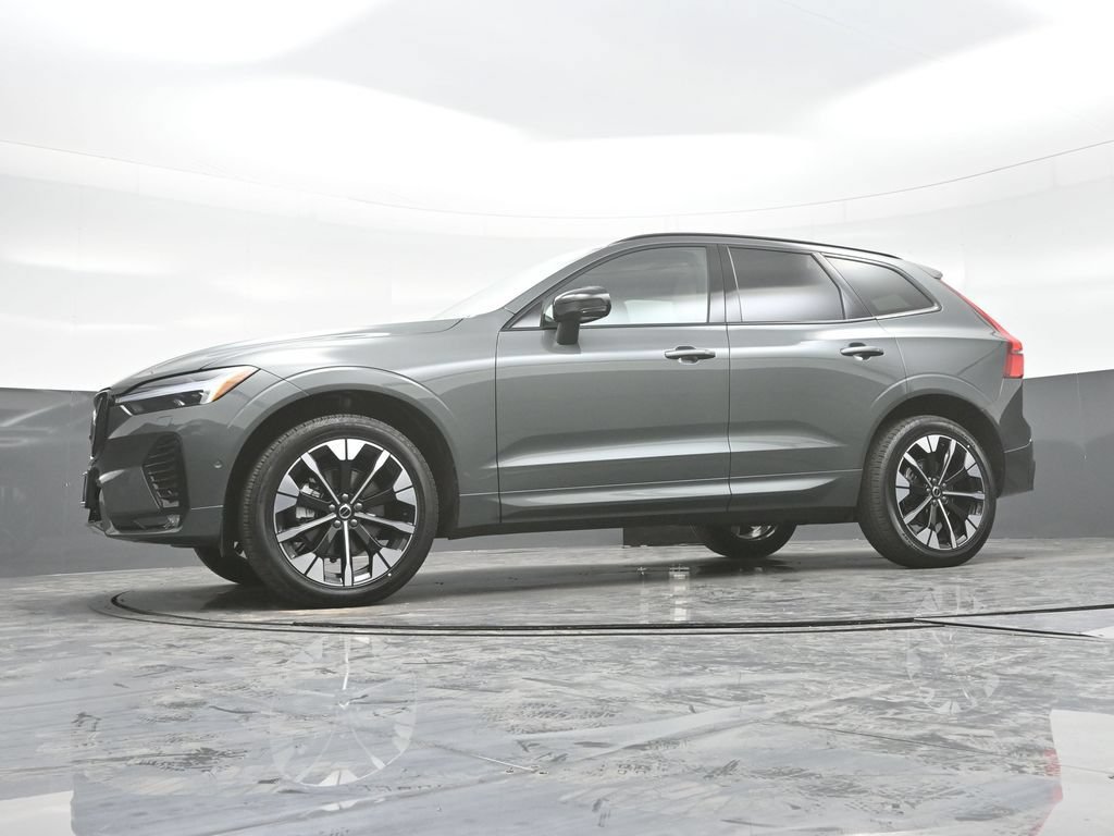 New 2026 Volvo XC60 B5 Plus w/ Protection Package Premier AWD/4WD image 25