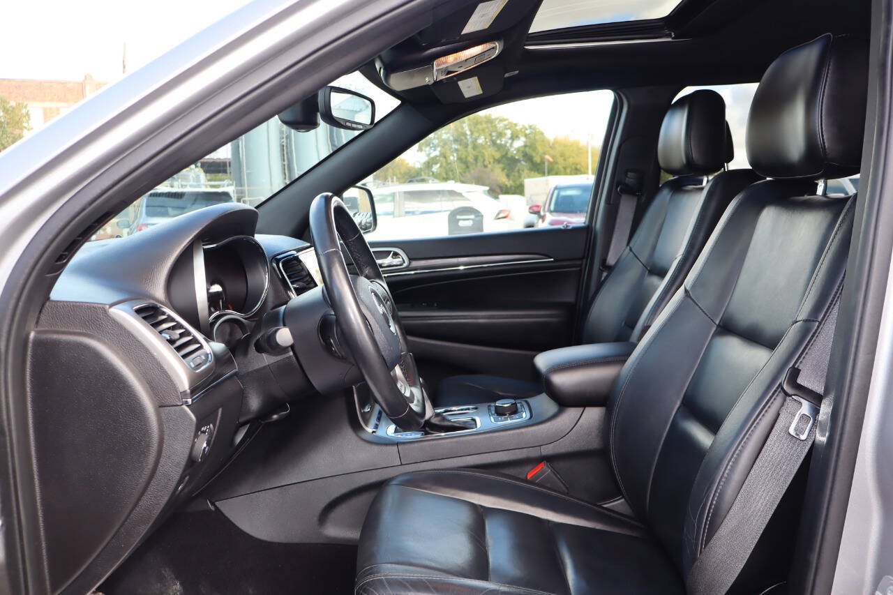Used 2019 Jeep Grand Cherokee Limited AWD/4WD image 5