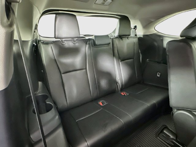 Used 2023 Toyota Highlander XLE AWD/4WD image 27