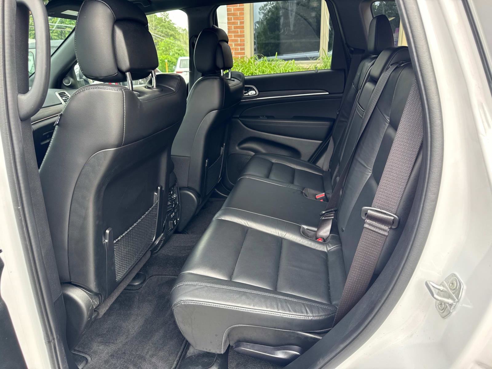 Used 2022 Jeep Grand Cherokee Limited image 14