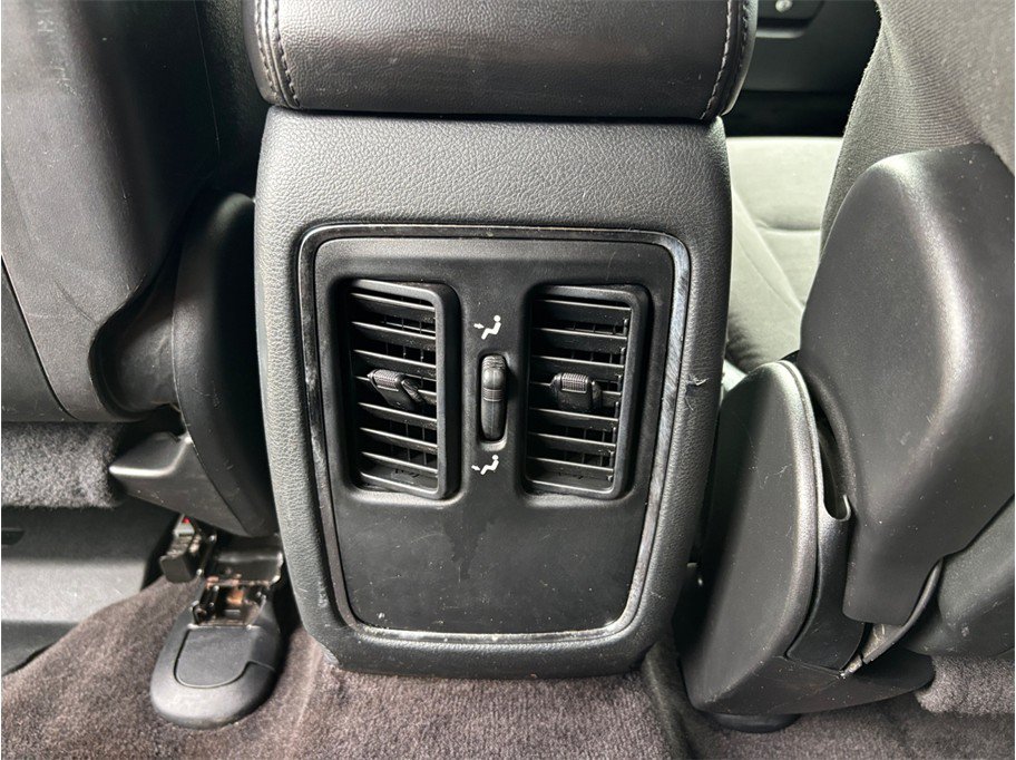 Used 2018 Dodge Durango SXT w/ Quick Order Package 2BB AWD/4WD image 32