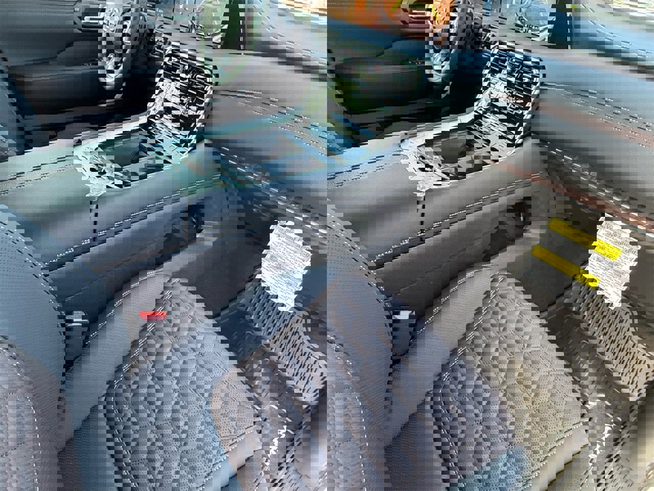 New 2025 Nissan Armada Platinum Reserve image 29