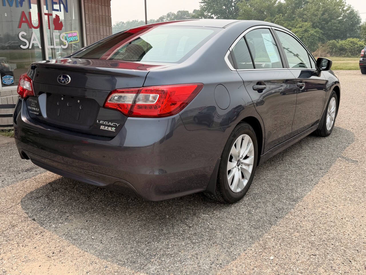 Used 2017 Subaru Legacy 2.5i w/ Alloy Wheel Package AWD/4WD image 5
