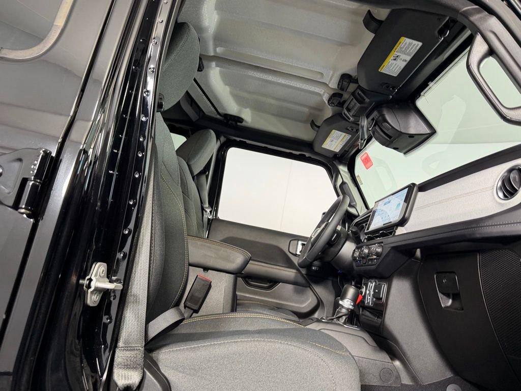 Certified 2025 Jeep Wrangler Unlimited Sahara image 31