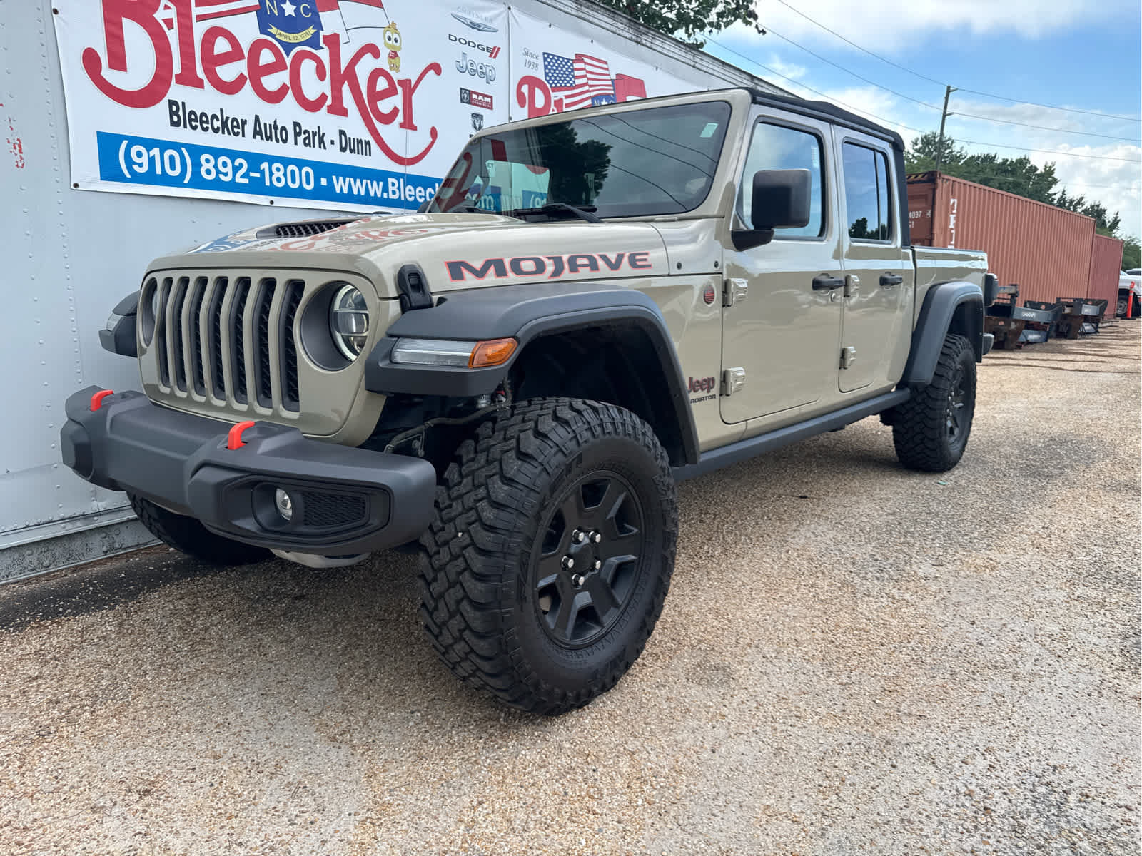 Used 2022 Jeep Gladiator Mojave w/ LED Lighting Group AWD/4WD image 6